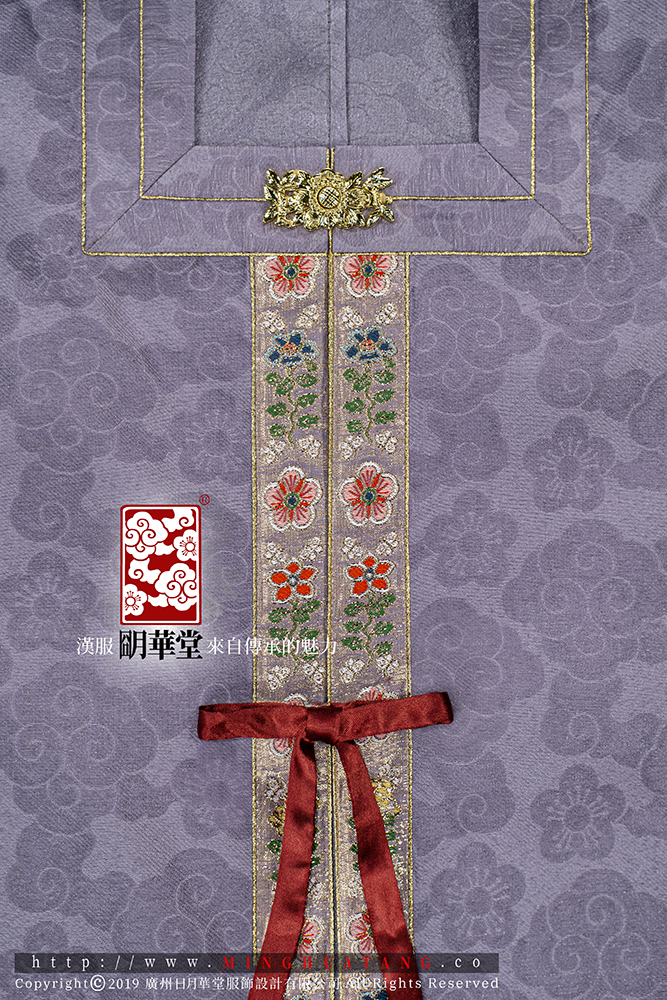 淡紫梅花如意云比甲-衣襟特写.jpg