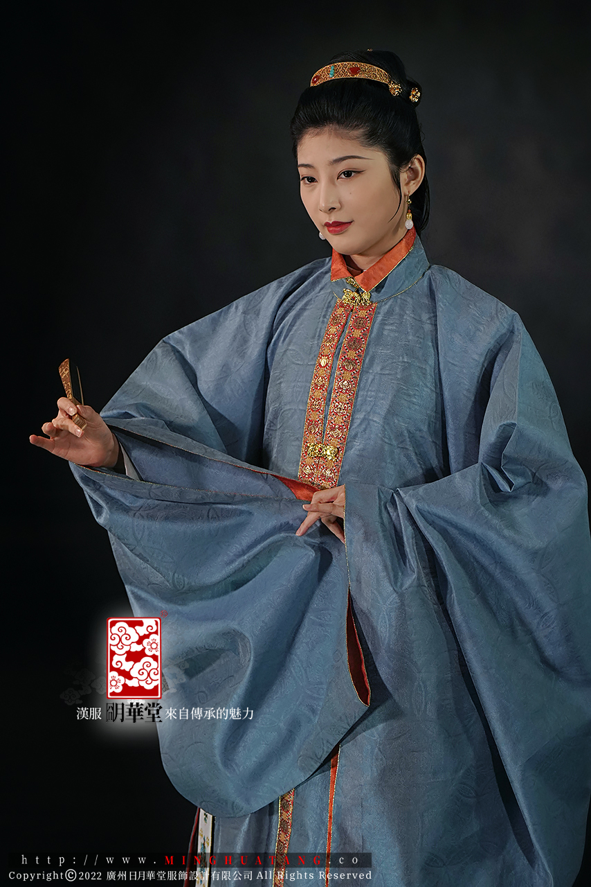 燕蓝凤鸟球路 - 站姿半身xiao-logo.jpg