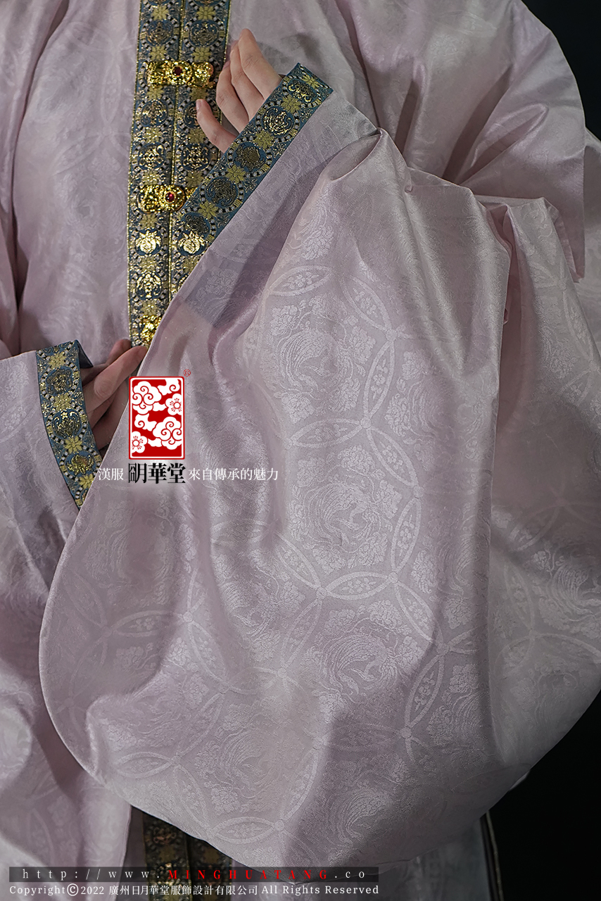 霞粉凤鸟球路 - 袖摆暗花特写xiao-logo.jpg
